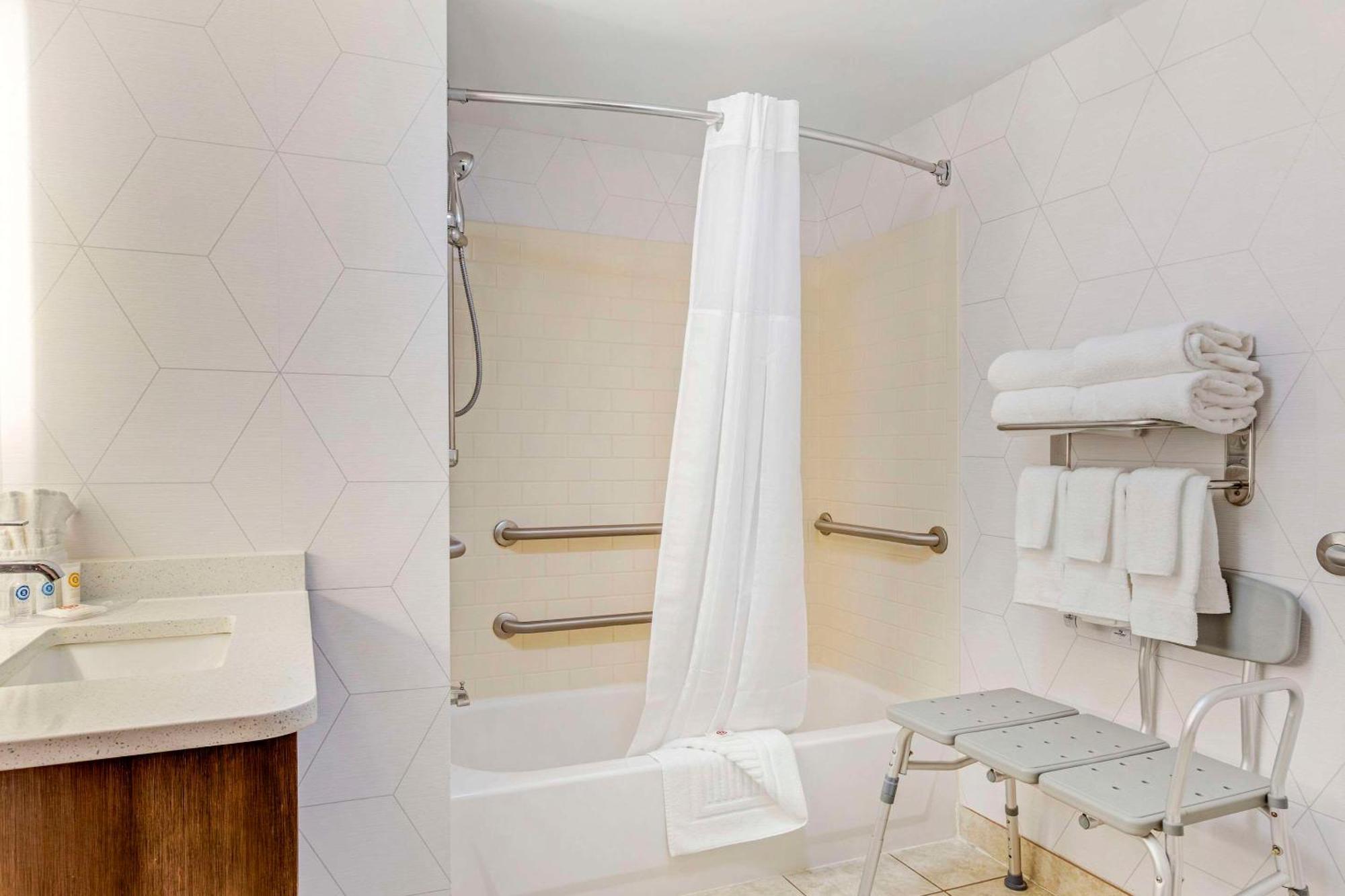 Comfort Suites Whitsett Eksteriør bilde