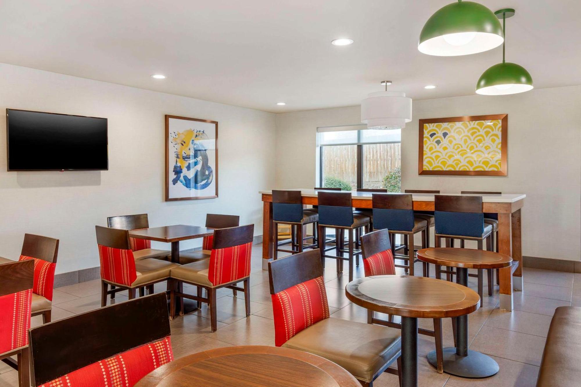 Comfort Suites Whitsett Eksteriør bilde