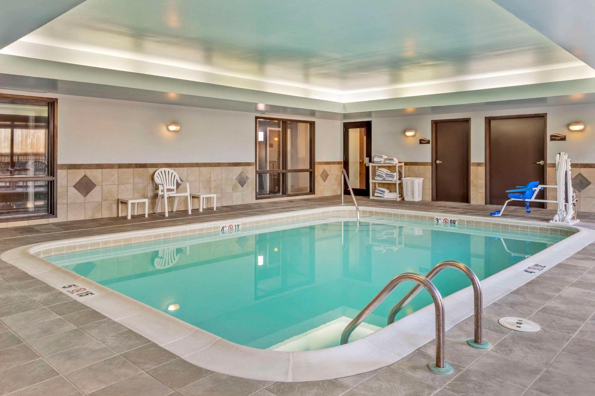 Comfort Suites Whitsett Eksteriør bilde