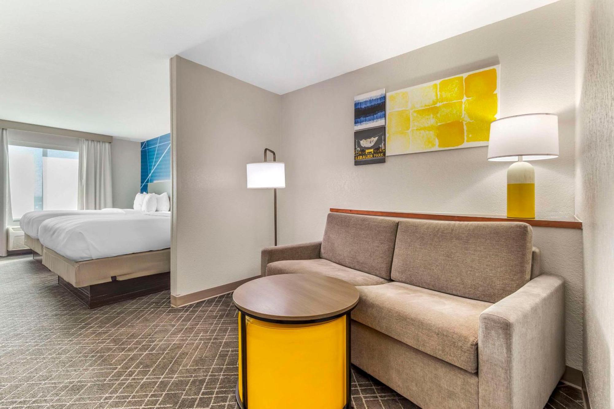 Comfort Suites Whitsett Eksteriør bilde