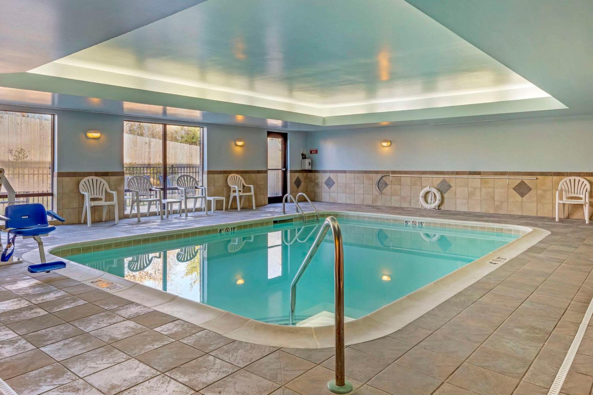 Comfort Suites Whitsett Eksteriør bilde