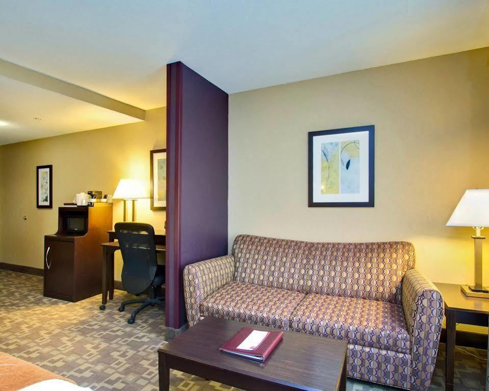 Comfort Suites Whitsett Eksteriør bilde